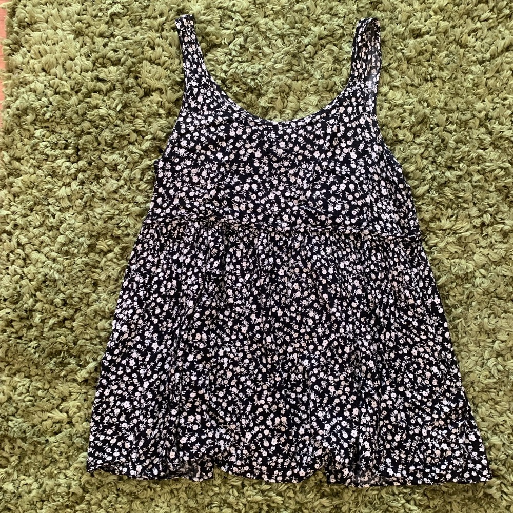 Sleeveless tunic